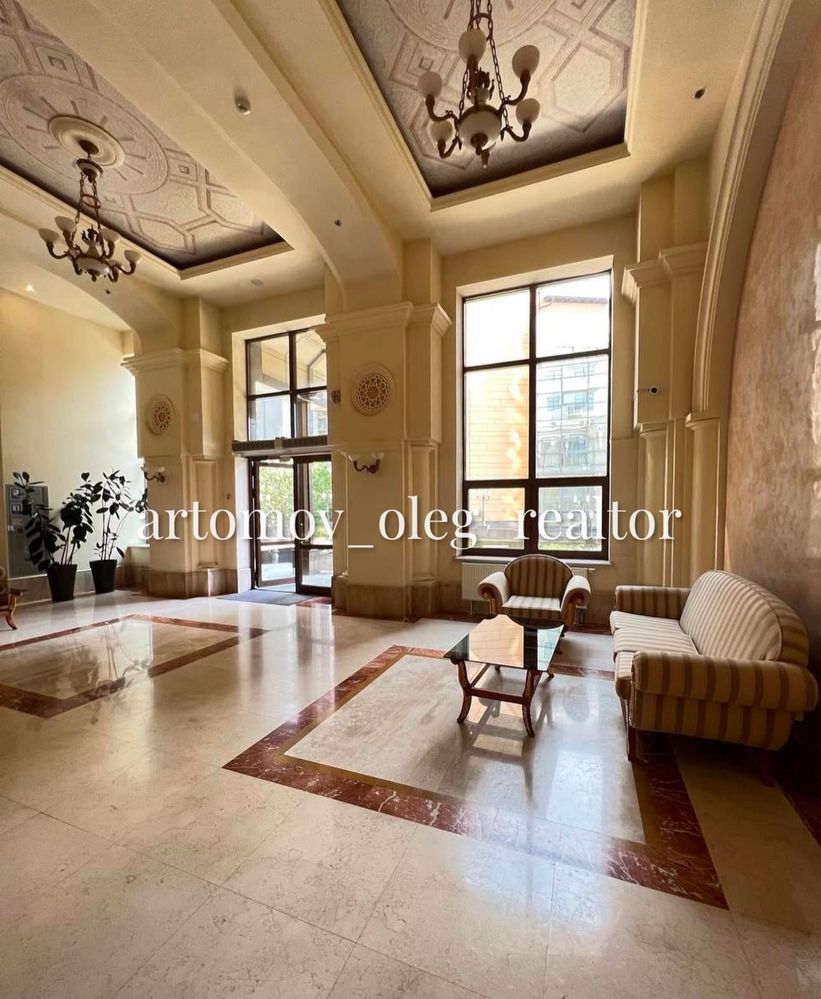 Luxury Penthouse with Sea View in Arc Palace