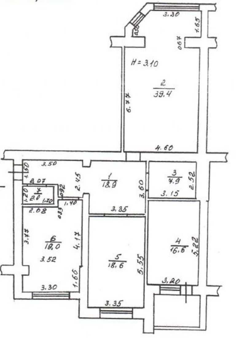 3-Room Apartment on Dovzhenko Street / French Boulevard
