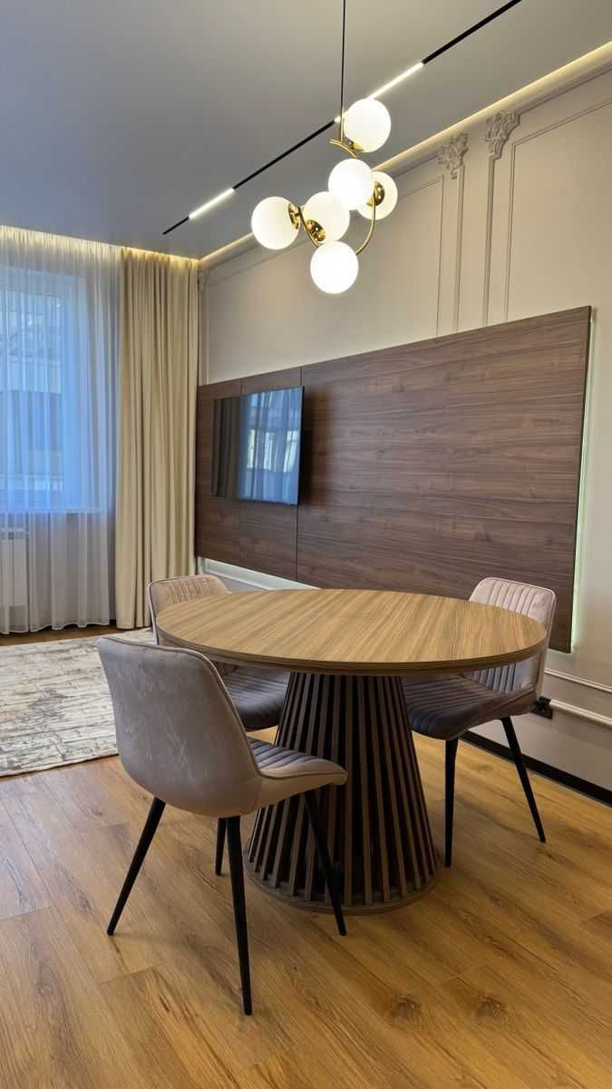 Modern 3-Bed Apartment with Designer Renovation