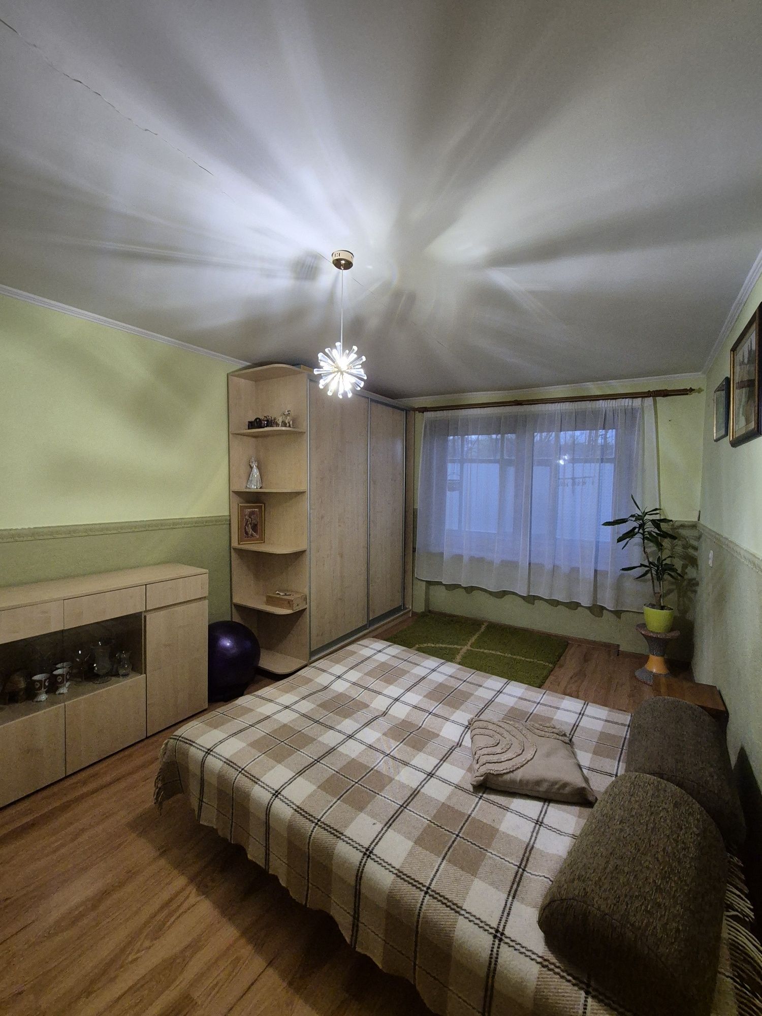 Cozy Apartment Near Botanical Garden with Loggia