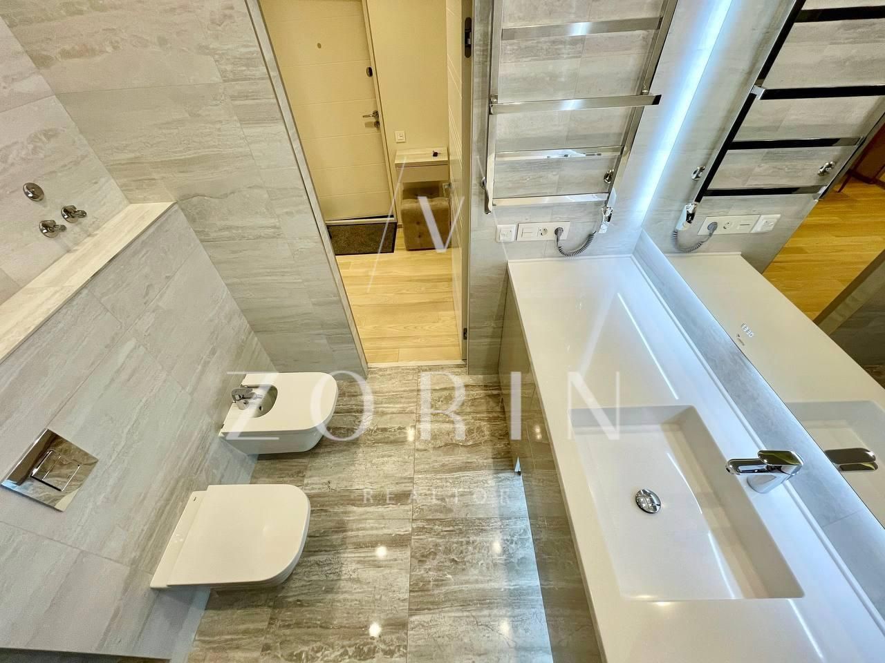 IQ House-тағы дизайнерлік жөндеумен 2 бөлмелі премиум пәтер