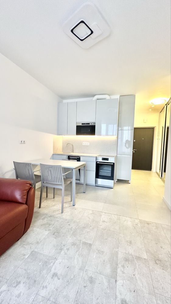 2-Room Apartment in Seven Complex, Dniprovska Embankment, Fully Furnished