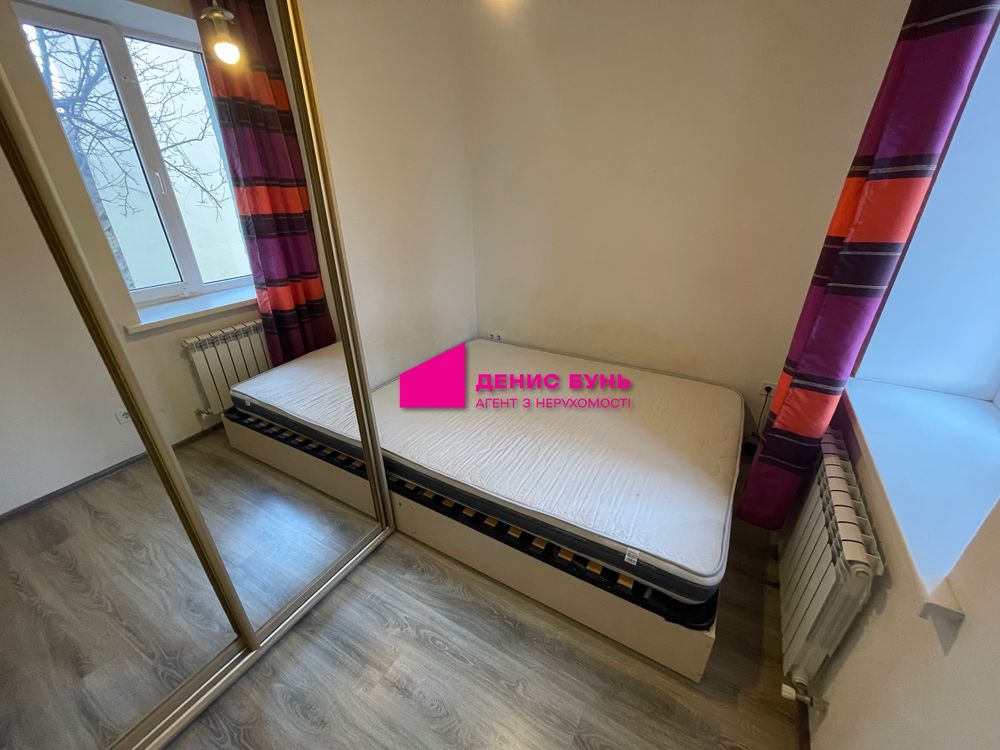 1-Room Apartment on Spaska Street near Nagorny Shopping Center