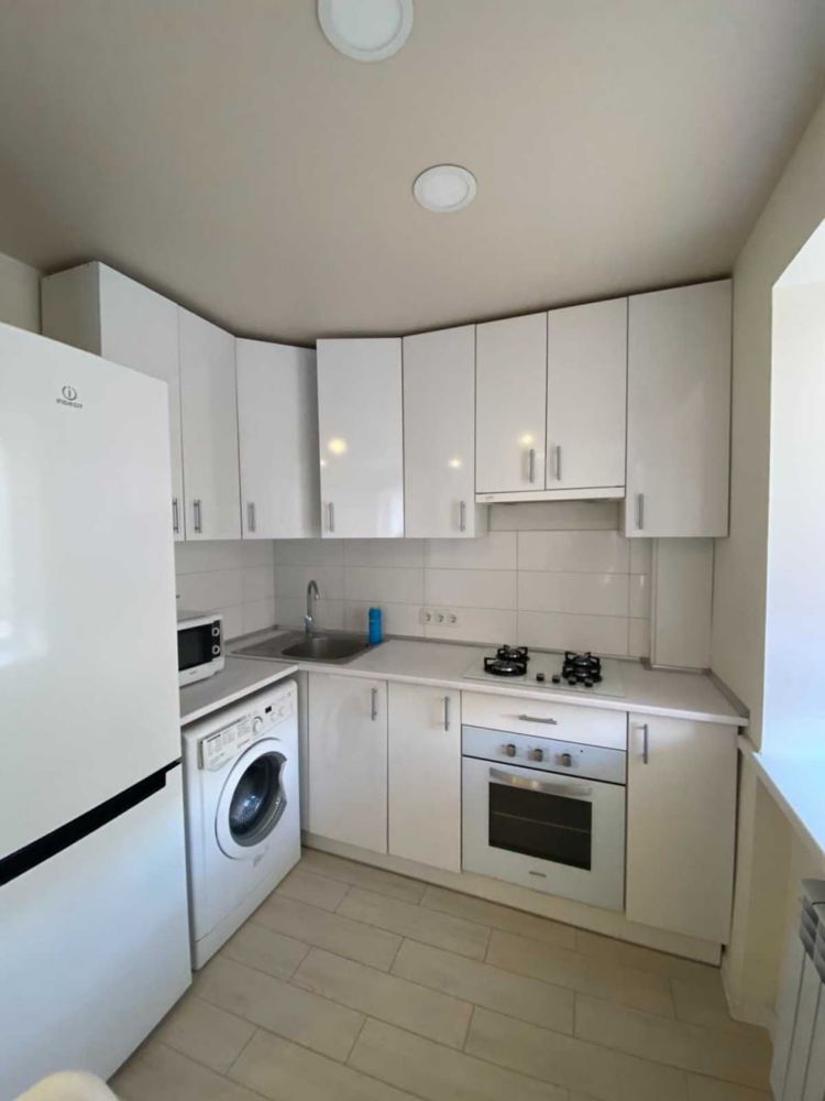 Modern Studio Apartment with Full Kitchen Equipment