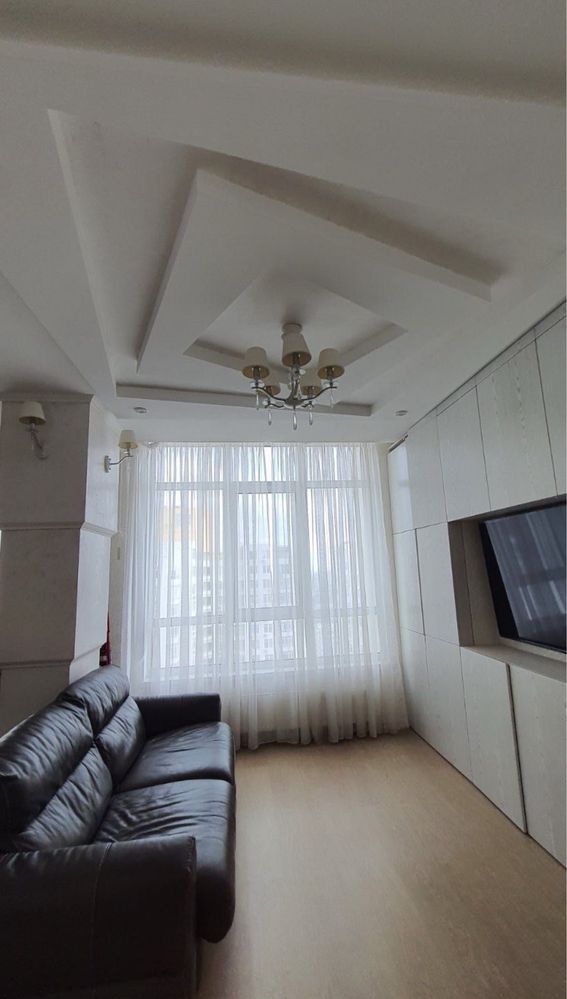 Luxury 1-Room Apartment near French Boulevard with Sea View