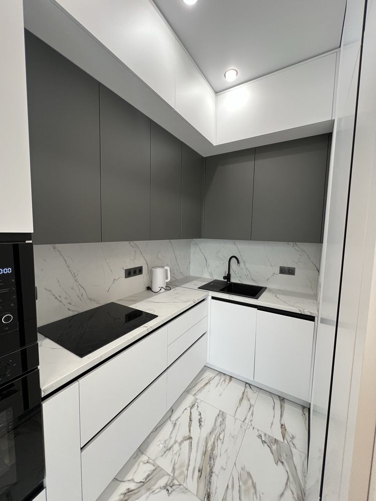 Fully Furnished Premium Apartment in Sherwood Residential Complex