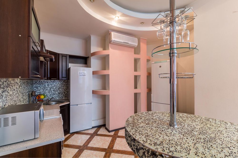 3-Room Apartment in Zhukovskogo Complex, 100 sq.m, 4th Floor