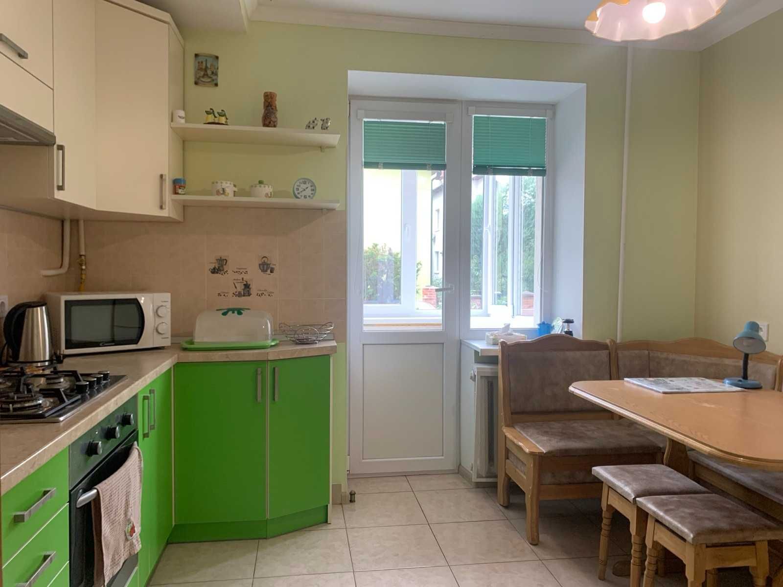 3-Room Apartment in Frankivskyi District, Ivan Bahrianyi Street