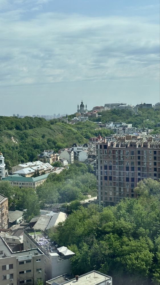 2-Room Apartment in Podil Plaza with Panoramic View of Andriyivska Church