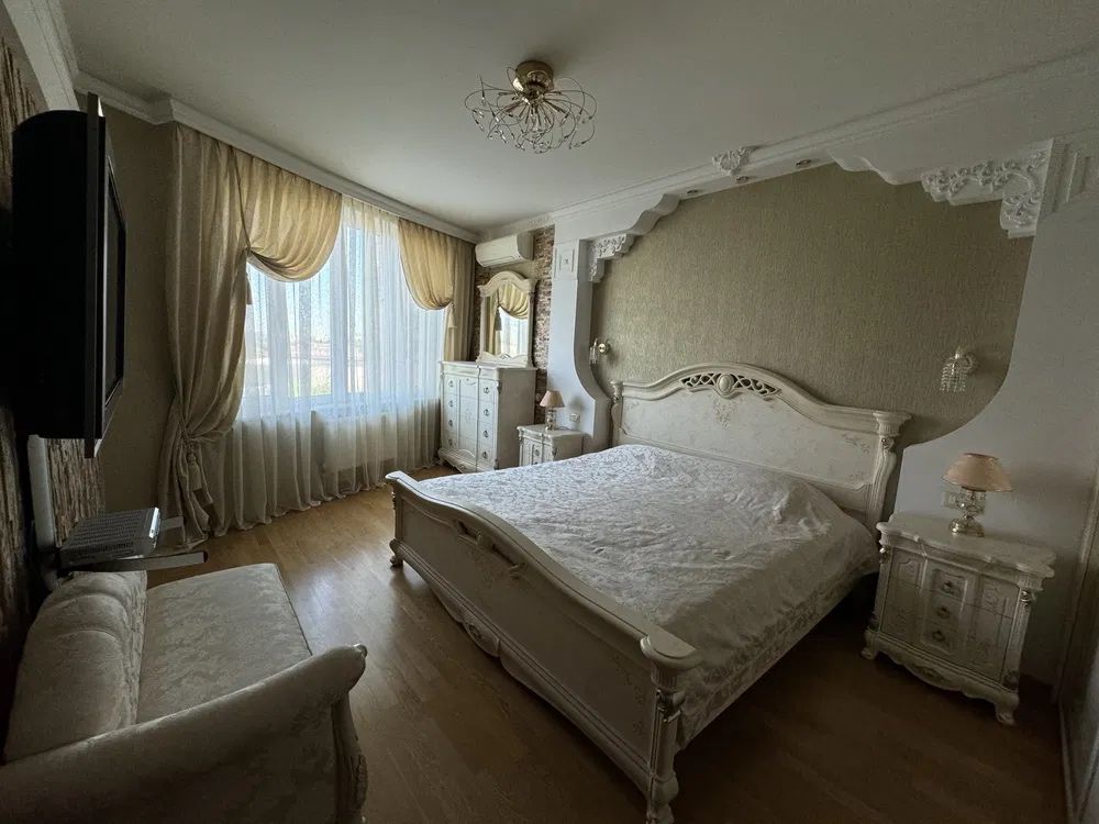 Spacious 3-Room Apartment in Bochki Complex near Shevchenko Park