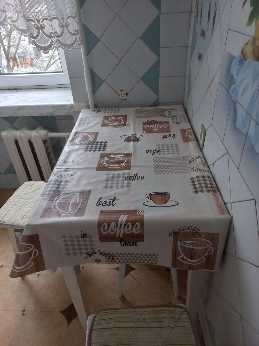 2-Room Apartment Near School with Balcony