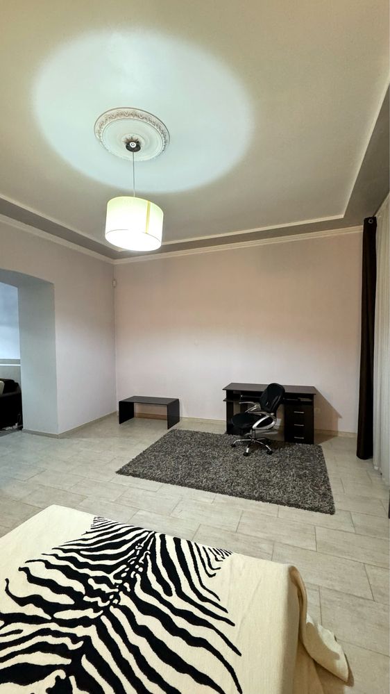Spacious 1-bedroom apartment in central Lviv with modern design