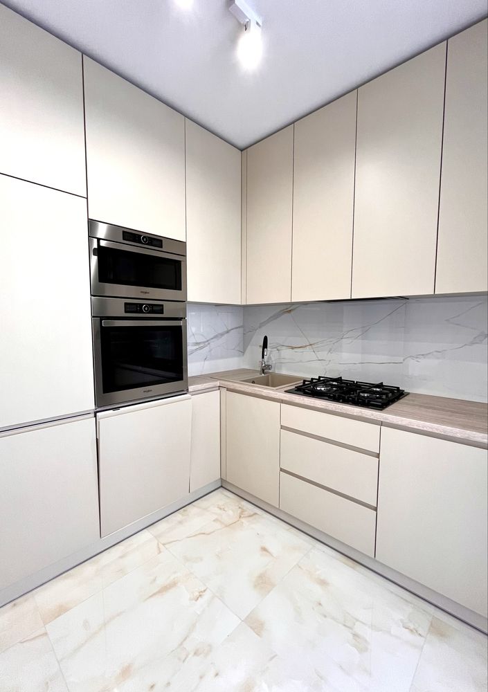 1-Bedroom Apartment in New Building, Designer Renovation, Prime Location