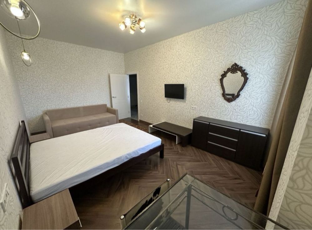 Sunny 1-Bedroom Apartment in Arkadia District with Modern Renovation