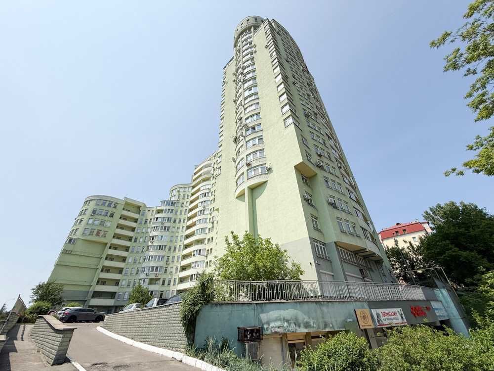 Modern Studio Apartment in Goloseevo District
