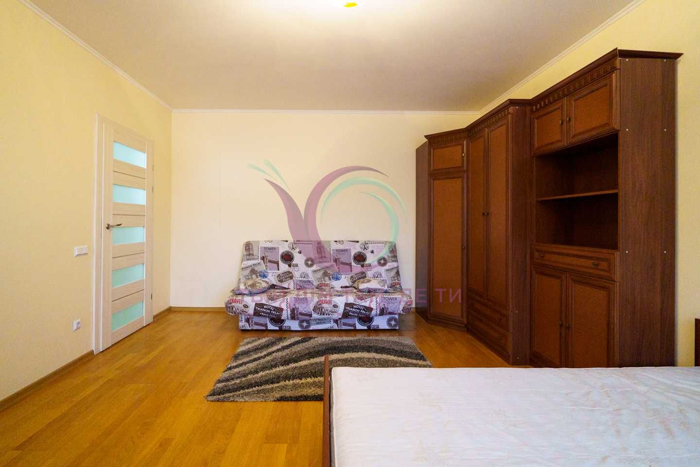 Modern 1-Bedroom Apartment on Vovchynetska Street