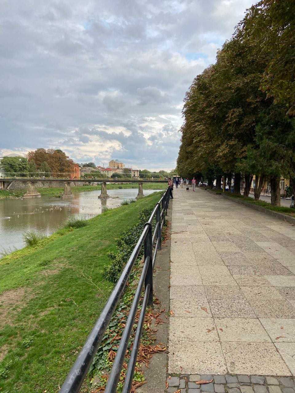 Elite Apartment on the Embankment in the Center of Uzhhorod near Pedestrian Bridge