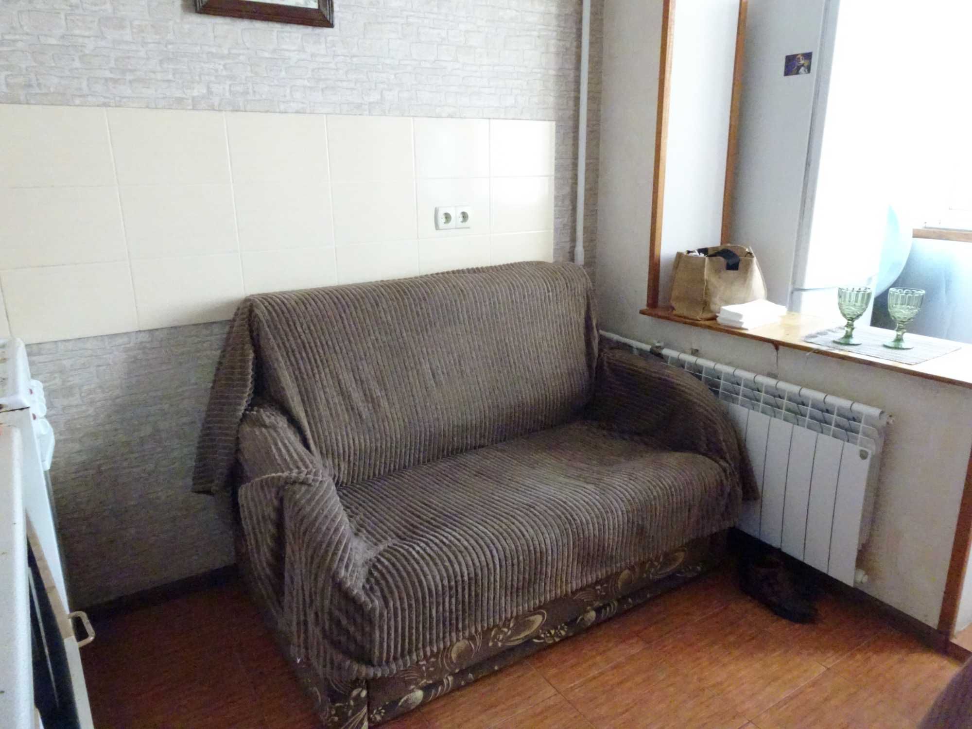 Modern 1-Bedroom Apartment Near Demeevska Metro