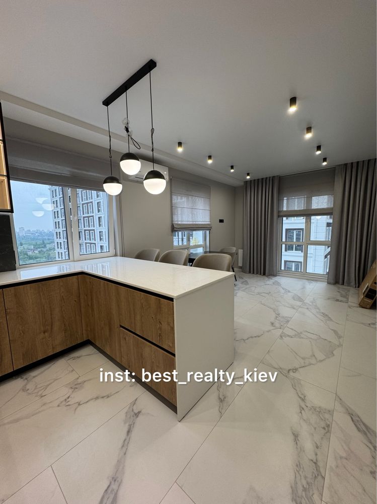 Elegant 3-bedroom apartment in Holosiivskyi district, Nova Anglia Complex