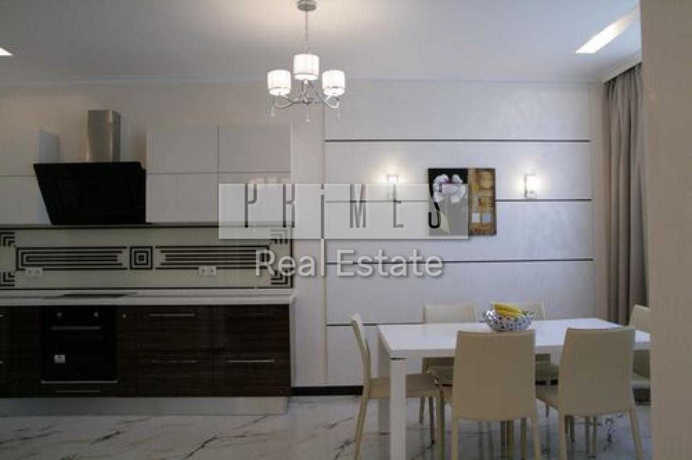 4-Room Apartment in Novopecherski Lipki Residential Complex