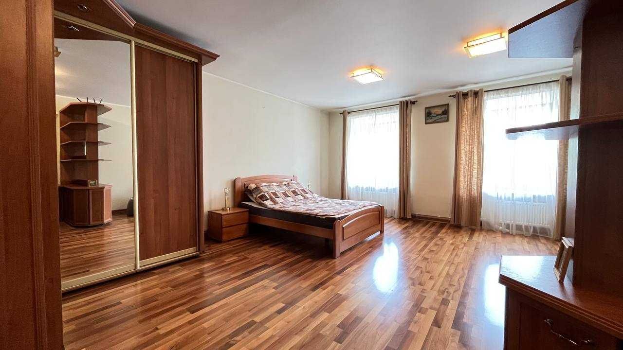 2-Room Apartment in City Center with Full Amenities