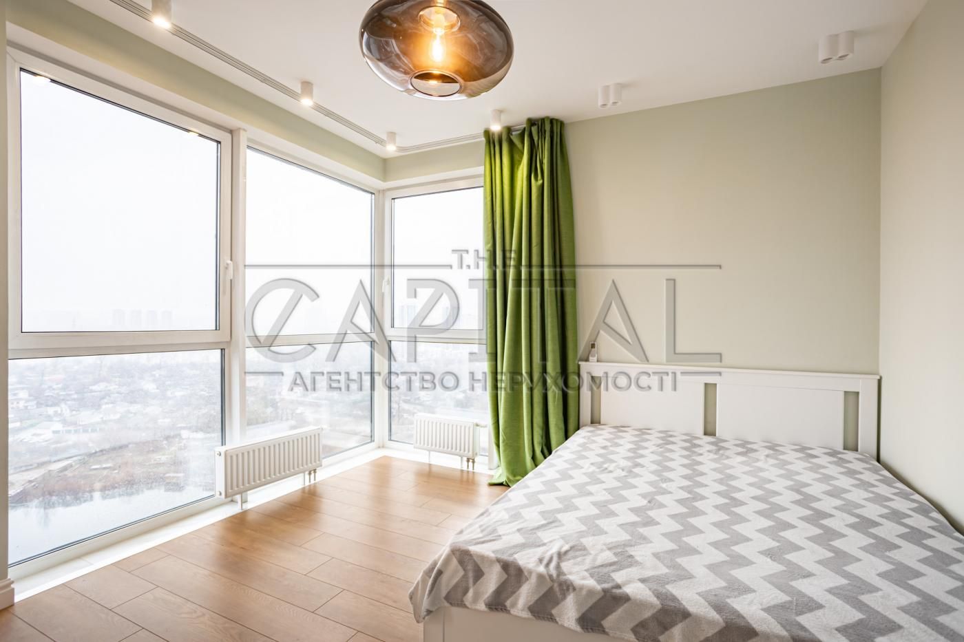4-Room Riverside Apartment in Zarechny Complex