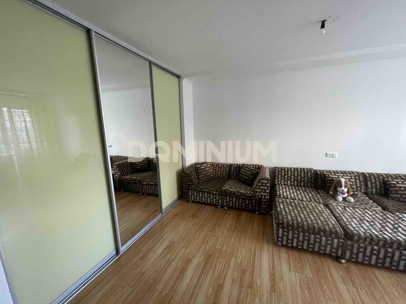 Cozy, Light Apartment in City Center of Khust