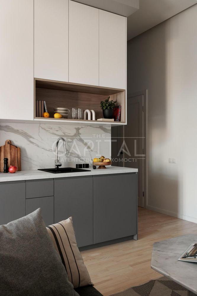 Modern Stylish Apartment in Lypky, Pechersk District, City Center