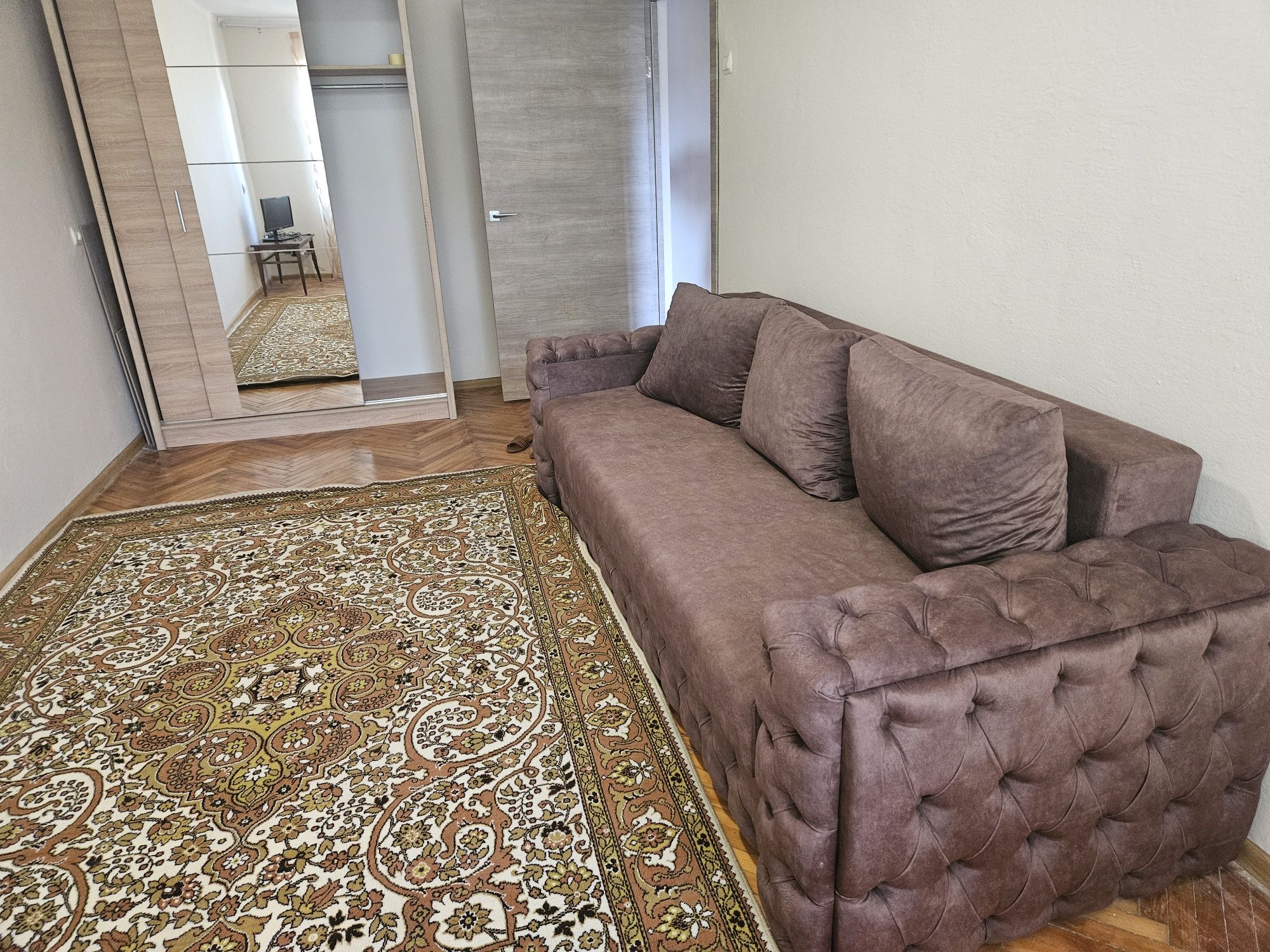 Cozy Apartment in City Center near Freedom Avenue
