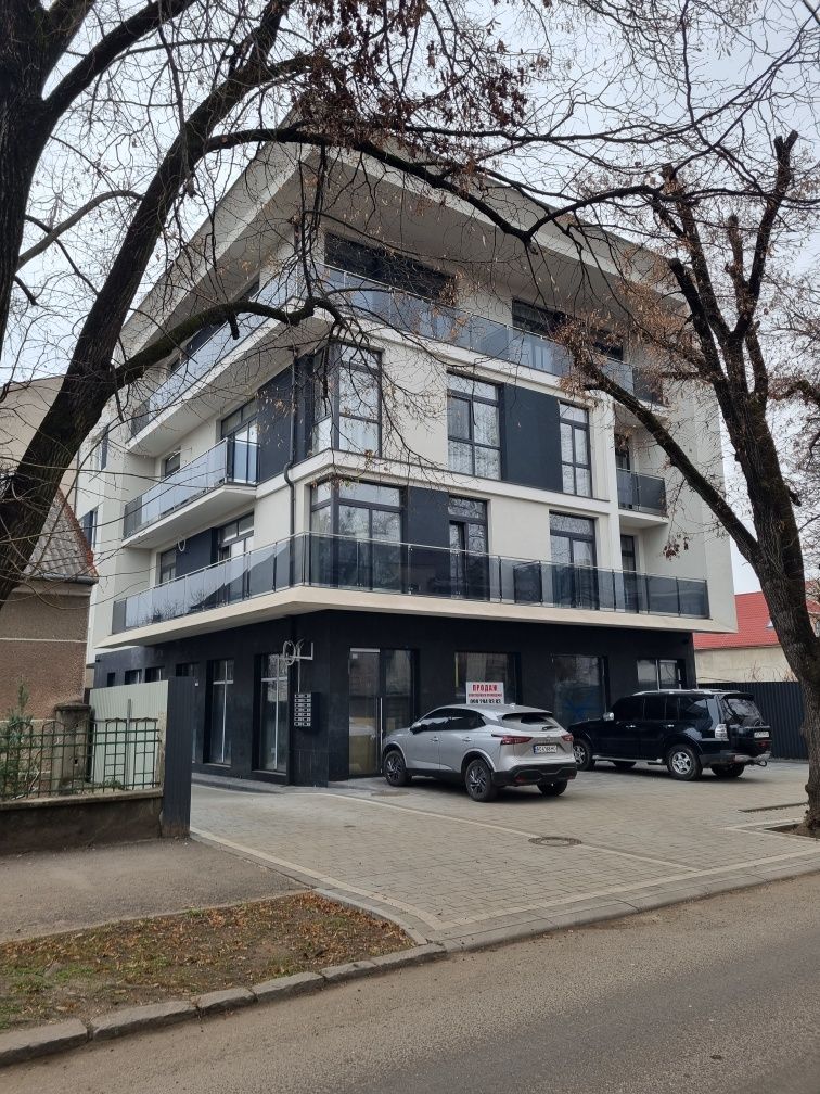 Premium 1.5-Room Apartment with Designer Renovation