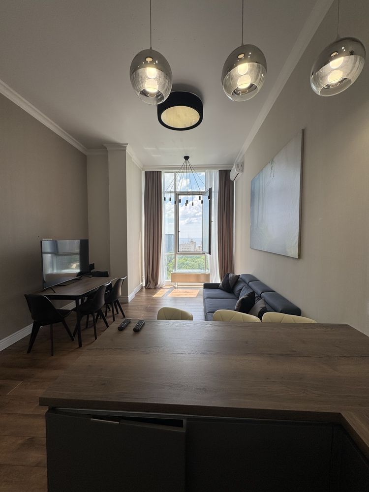1-Bedroom Apartment with Direct Sea View