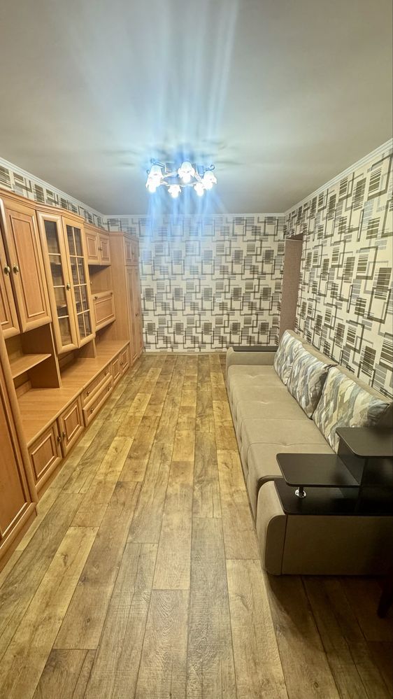 Modern 1-Bedroom Apartment Near Plaza Mall