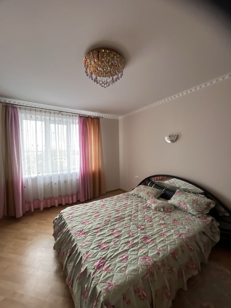 2-Room Apartment with Kitchen Studio on Holovatsky Street