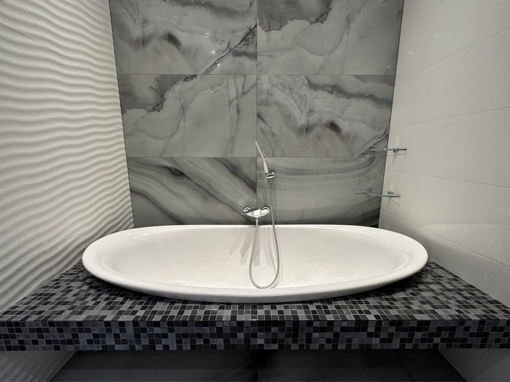 Luxury Apartment with Designer Interior and Premium Features