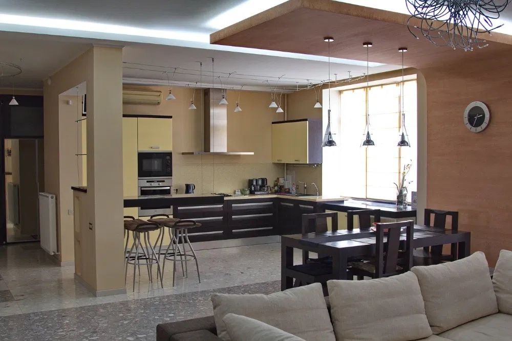 Spacious 2-Bedroom Sea View Apartment in Elite Complex near Odessa Beaches