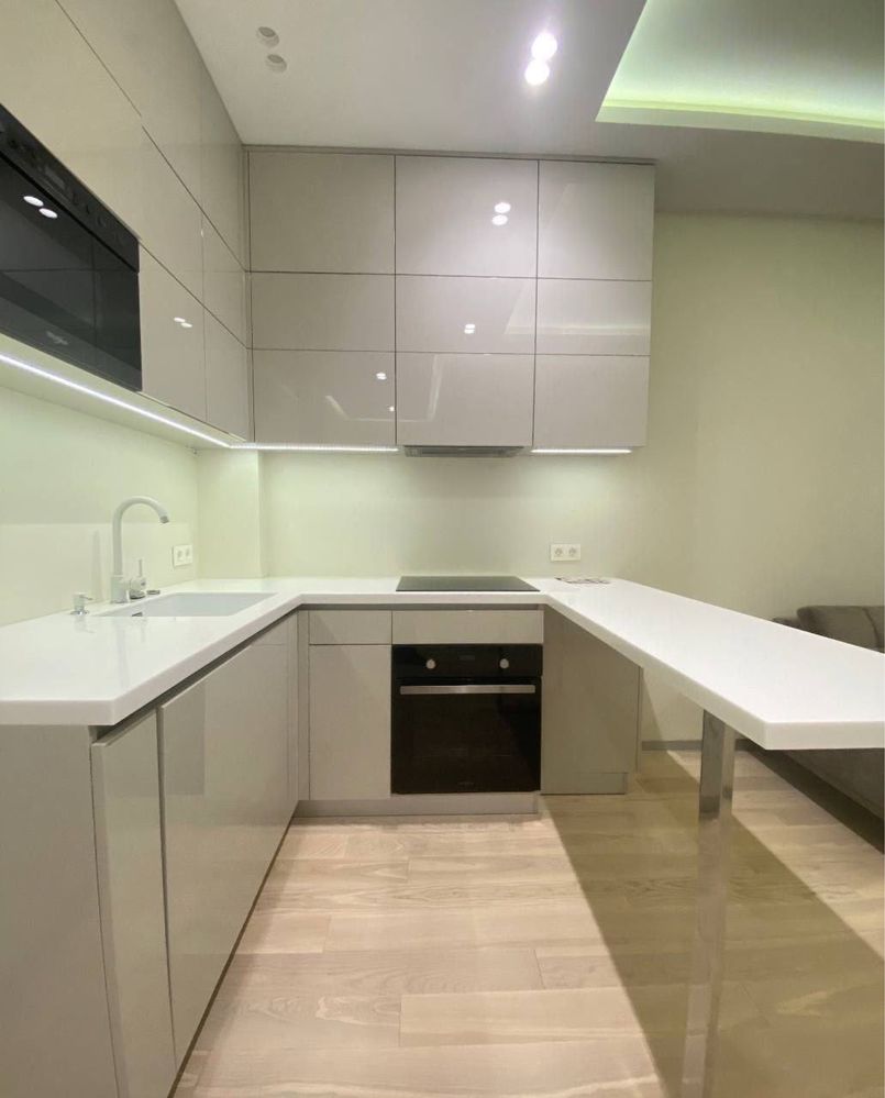 2-Room Apartment in IQ House Complex with Modern Design