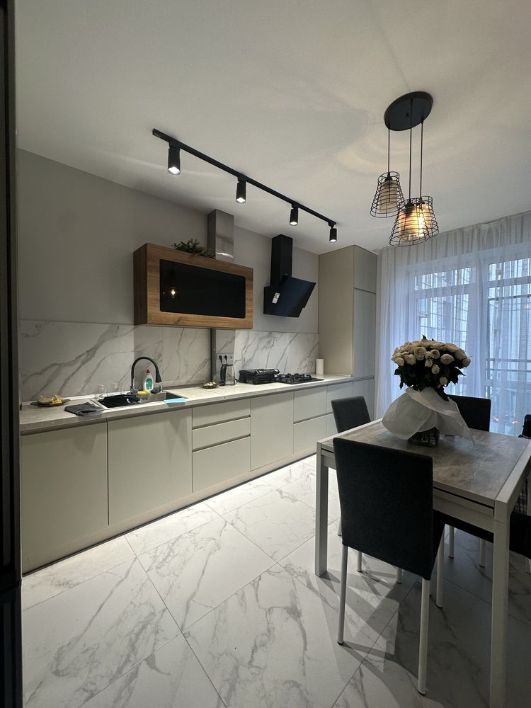 Spacious 2-bedroom apartment in Lipky residential complex