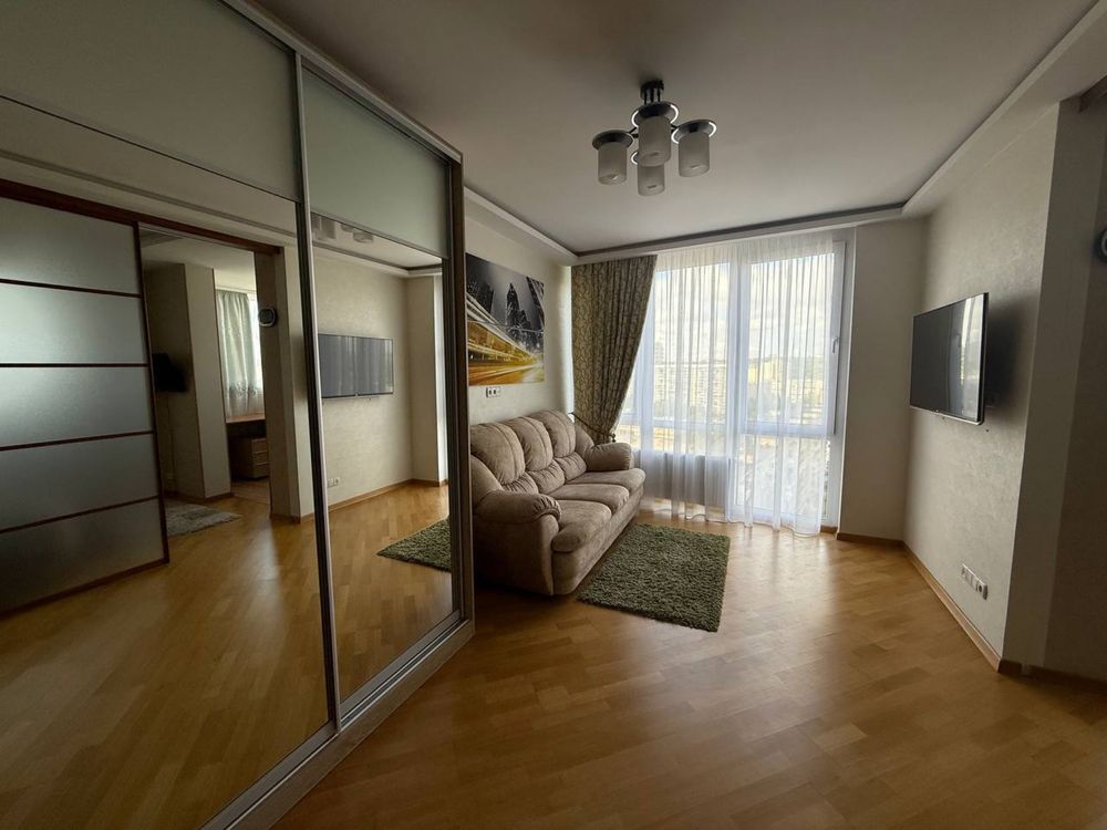 Panoramic View Apartment in Kyiv with Modern Features