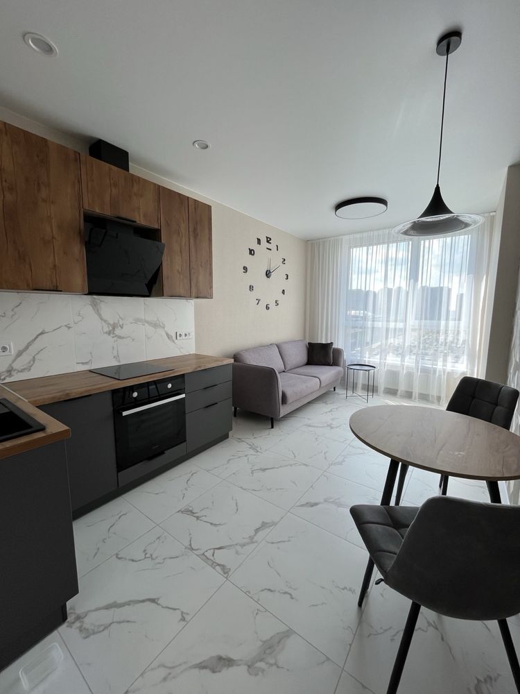 Stylish Modern 2-Room Apartment in Varshavsky Microdistrict
