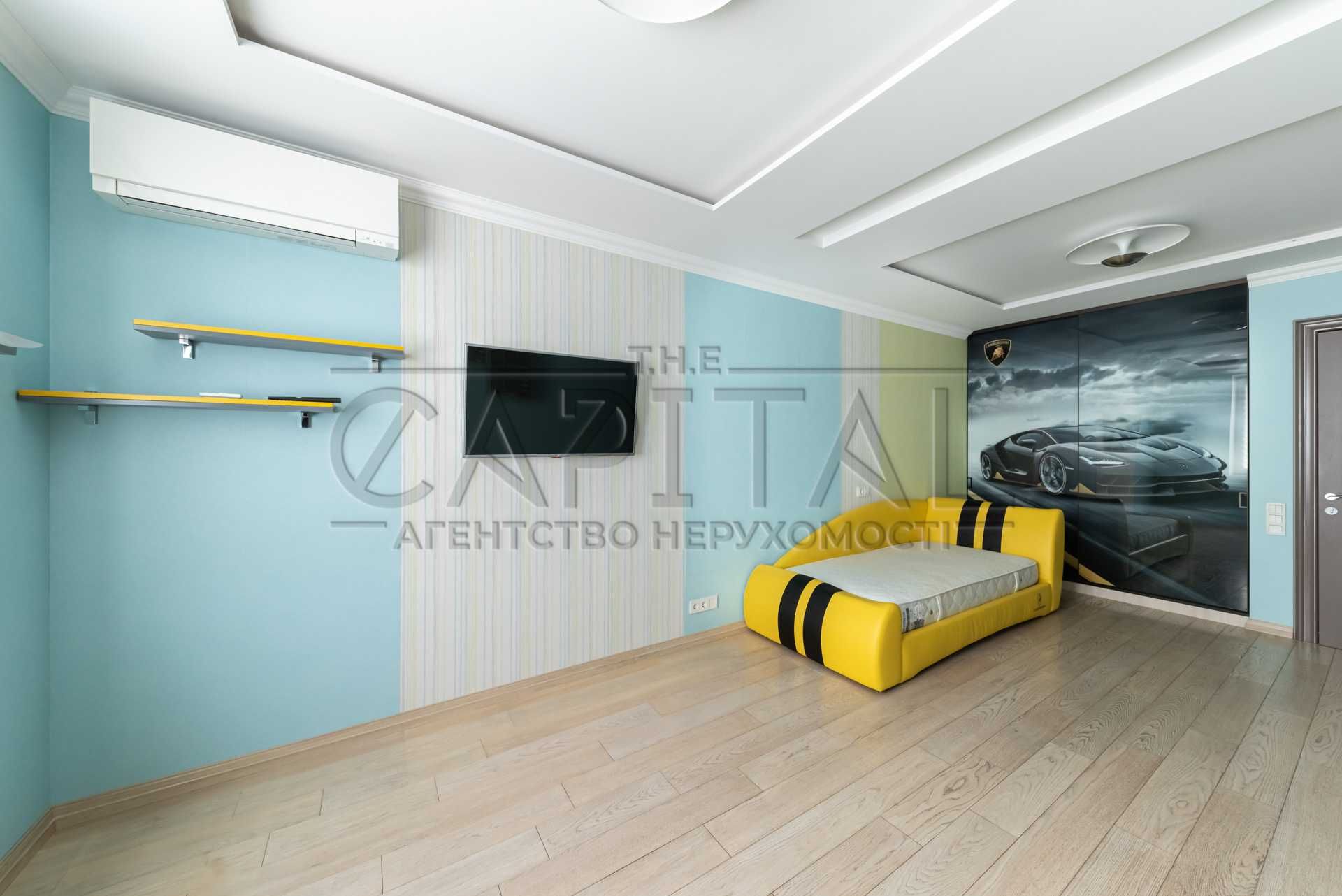 3-bedroom apartment in Zlatoustivskyi Complex with designer renovation