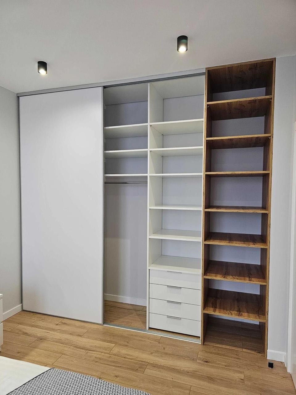Stylish 1-Bedroom Apartment in Lincoln Complex with Modern Amenities