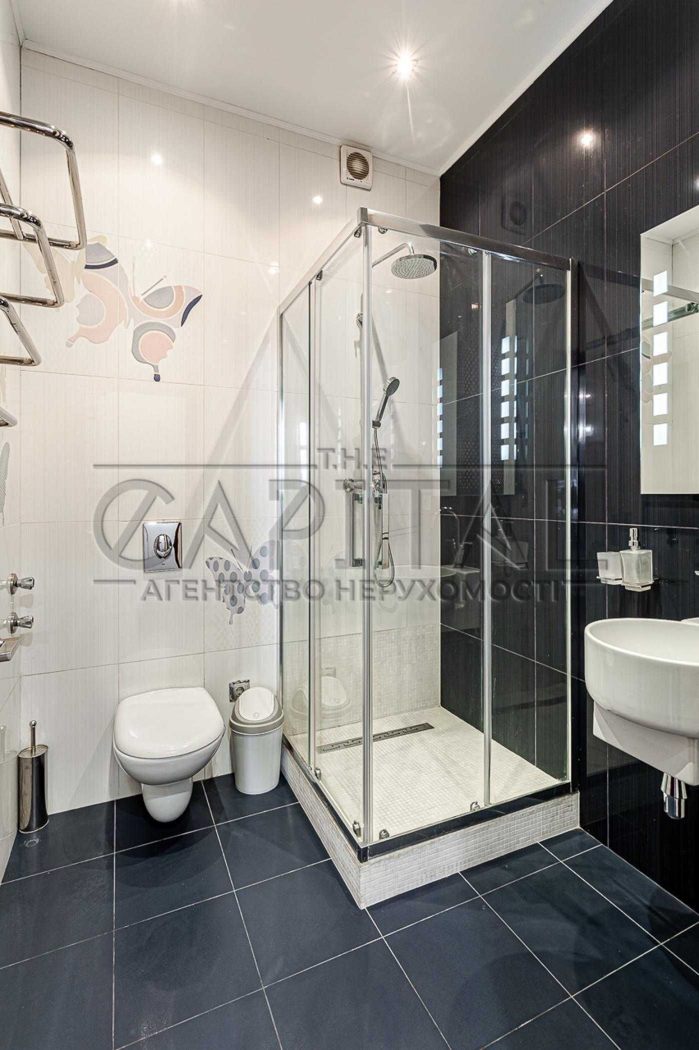 3-Room Apartment with Sauna in Kyiv City Center