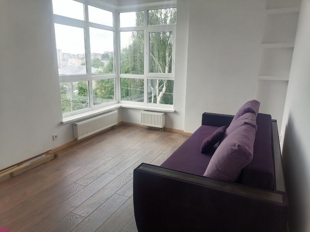 Modern 2-Bedroom Apartment with City View