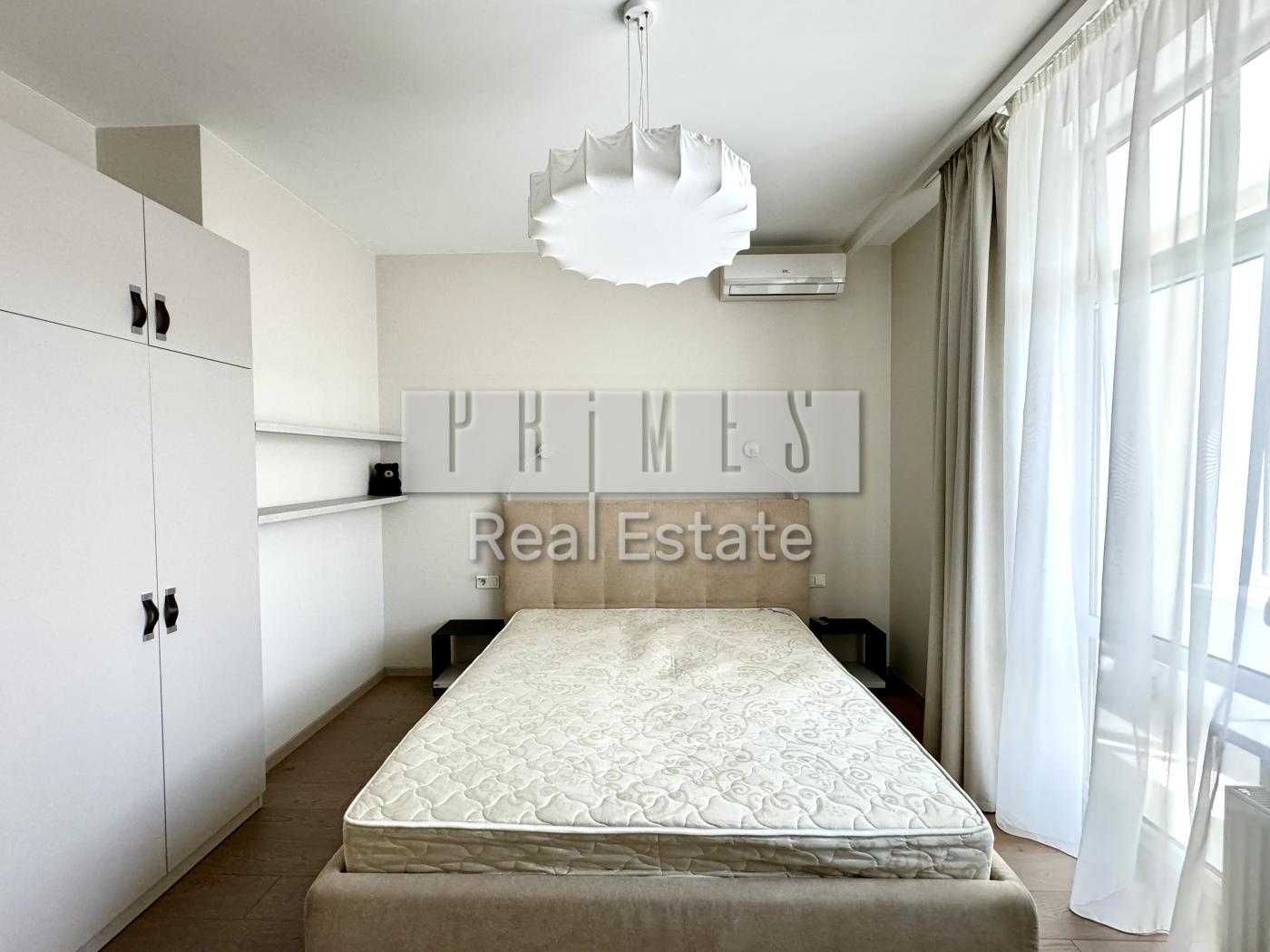 Modern 2-Room Apartment in Novopecherski Lipki Complex