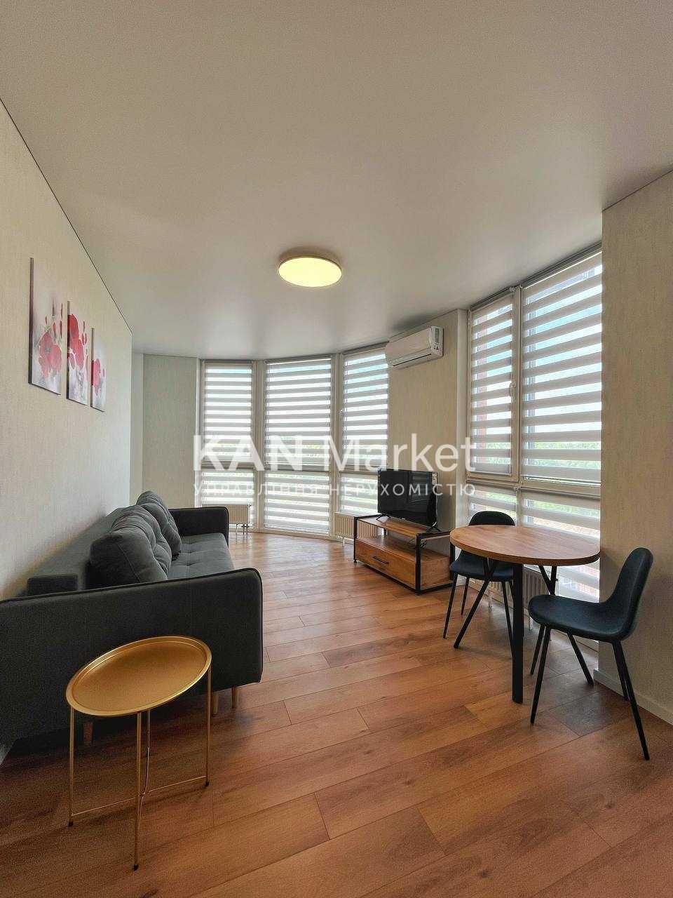 Spacious 1-Bedroom Apartment in Kyiv with Modern Design