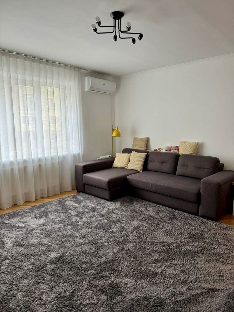 Modern 3-Bedroom Apartment with Designer Renovation