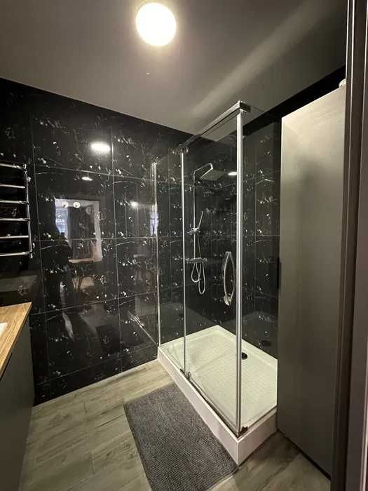 Designer 2-Room Apartment in Avalon Complex near City Center