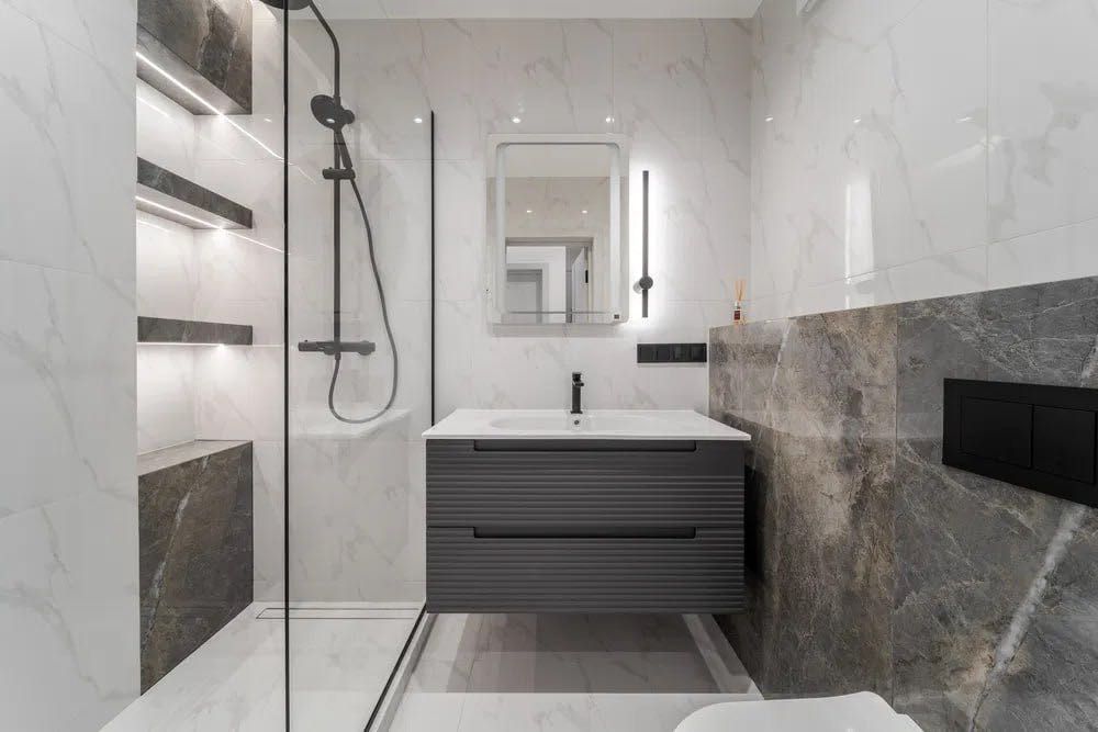 Modern 40m² Apartment with Designer Renovation