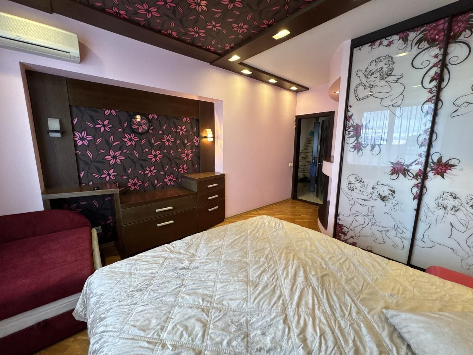 Victoria Gardens сауда орталығының жанындағы жаңа ғимараттағы 2 бөлмелі пәтер