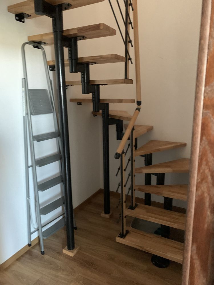 Two-story apartment for female tenants, fully furnished